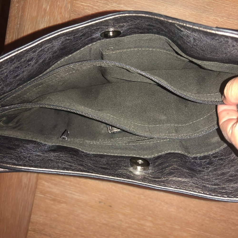 Silver Relic by Fossil bag - Picture 11 of 15